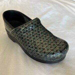 Dansko Clogs Women Embossed Blue Metallic Gray Geometric Leather 38 EU 7.5-8US
